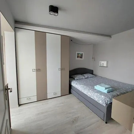 Family- Constanta, La Intrare In Mamaia *