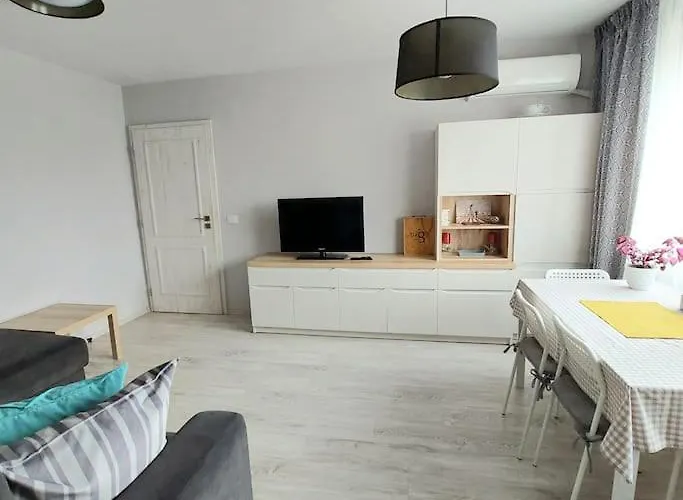 Family- Constanta, La Intrare In Mamaia