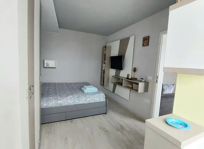 Family- Constanta, La Intrare In Mamaia コンスタンツァ